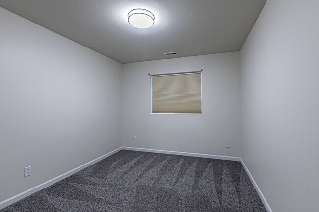 Building Photo - Amazing 4 bedroom home in Stewart Crossing!