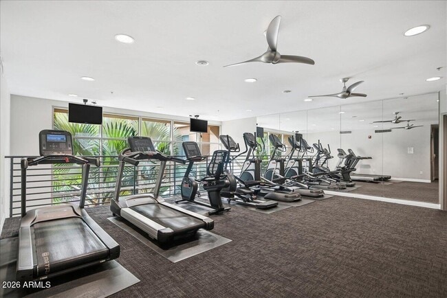 Building Photo - 1701 E Colter St