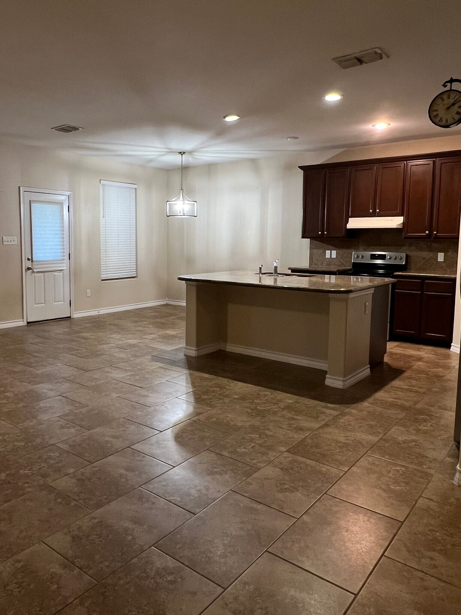 Building Photo - 107 Sago Dr