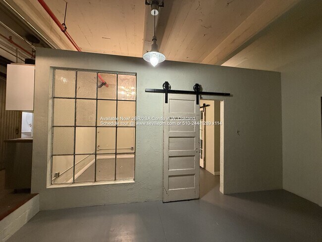 Building Photo - CHIC INDUSTRIAL 2BR/2BA CONDO Available Now!
