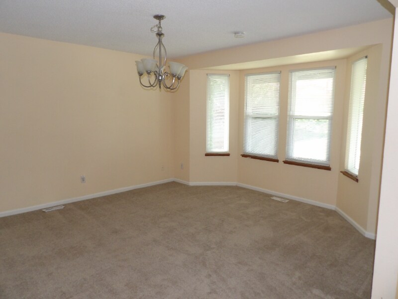 Building Photo - 3830 Gingham Way