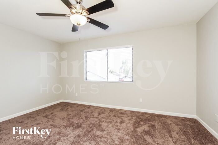 Building Photo - 8555 W Sunnyslope Ln