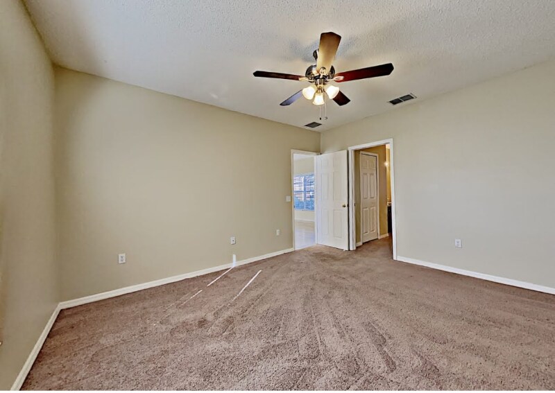 Building Photo - 610 Fisher Ct