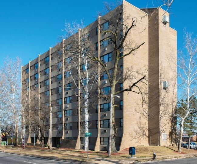 Building Photo - 1610 N Kingshighway Blvd