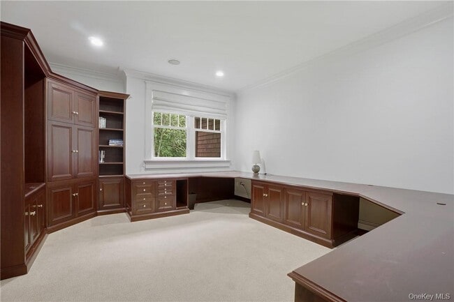 Building Photo - 8 Brady Rd