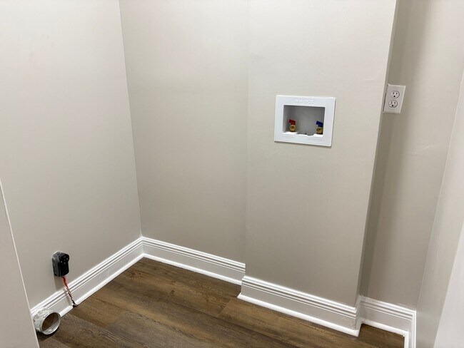 Building Photo - 3 Bedroom, 2 Bathroom House in Reidsville!