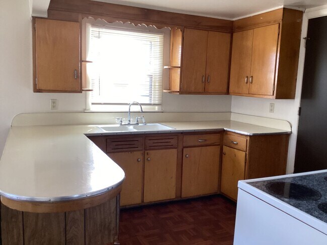 Building Photo - 4947 N 54th St
