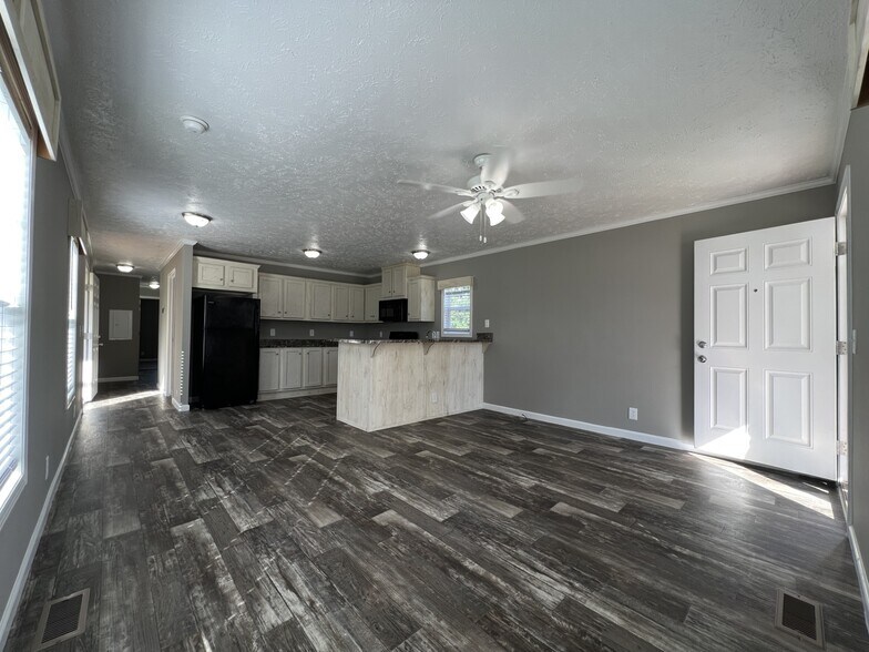 Building Photo - 53 Sugar Maple Dr