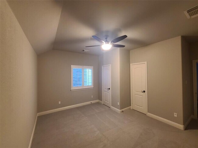 Building Photo - 13000 Bloomfield Hills Ln