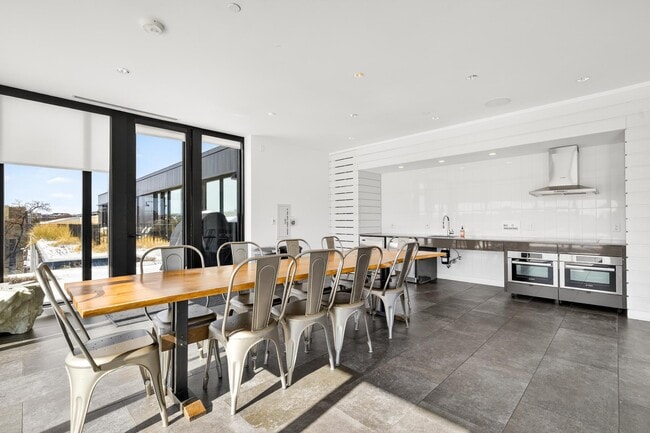 Building Photo - 57 N St NW