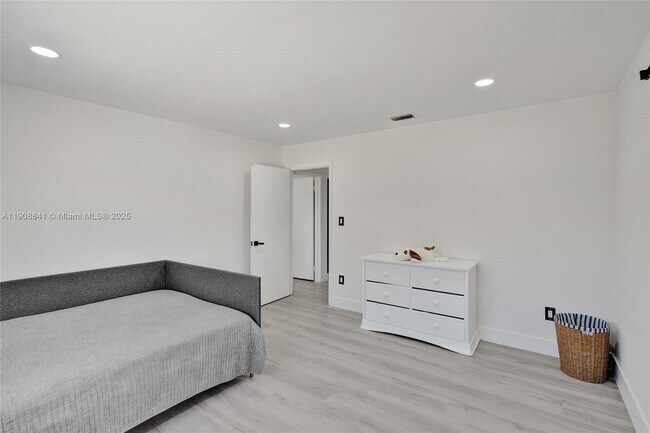 Building Photo - 9371 SW 185th Terrace