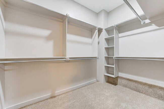 Building Photo - 600 NW 175th St
