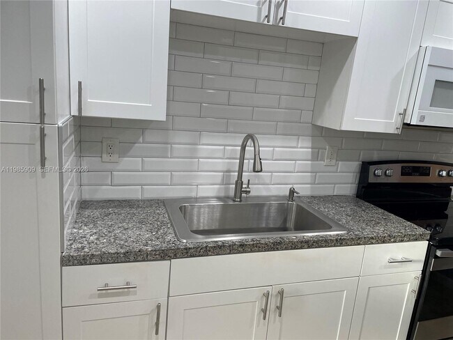 Building Photo - 11685 Canal Dr