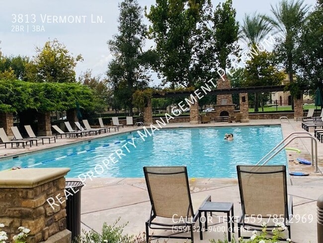 Building Photo - 3813 Vermont Ln