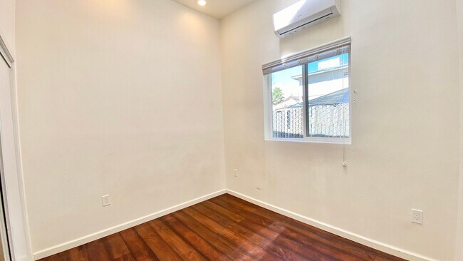 Building Photo - Remodeled back House with Large & Sunny Deck