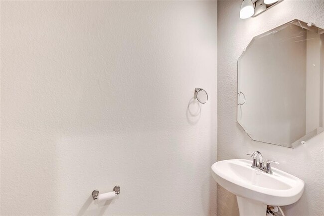 Building Photo - 14104 McCoy Lp