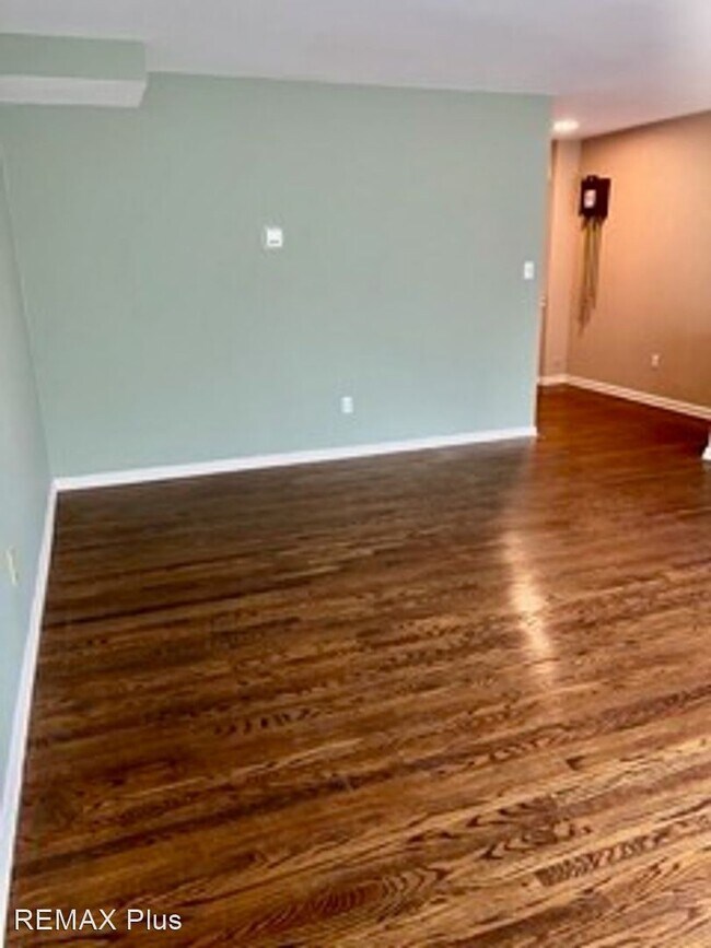 Building Photo - 3 br, 2.5 bath House - 519 Saint Davids Rd