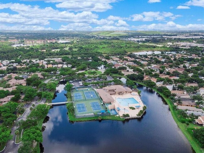 Building Photo - 3700 NW 19th St