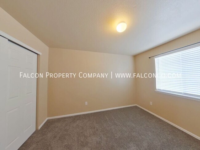 Building Photo - 8394 Kettle Drum St