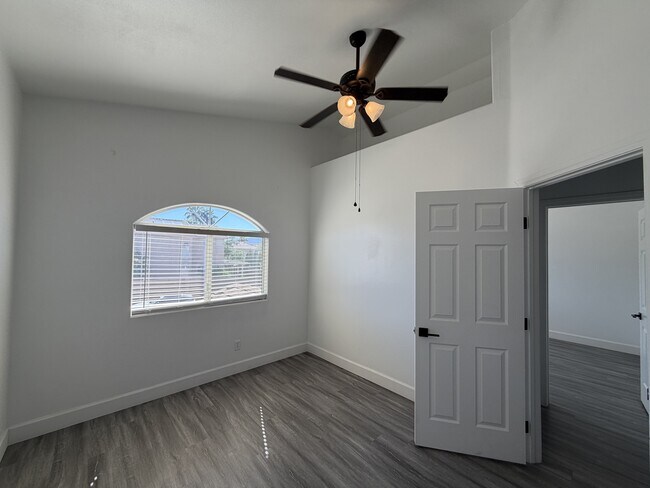 Building Photo - 2456 Sheltered Meadows Ln