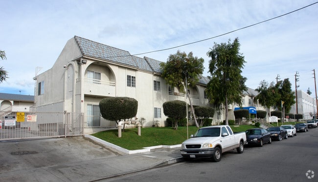 Primary Photo - Nova Moonlight Garden Apartments