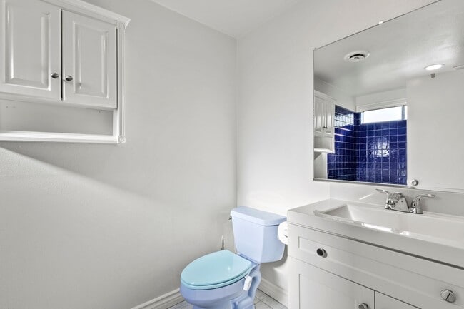 Building Photo - Spacious Detached Home with Private Patio in Prime Tustin Community