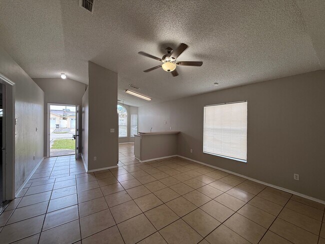 Building Photo - 178 Dahlia Village Cir