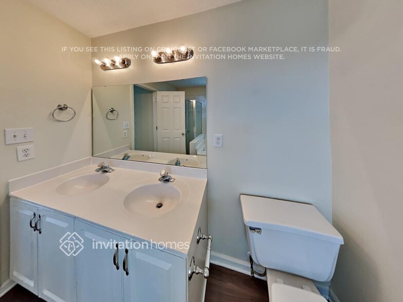 Building Photo - 7135 Badenoch Ct
