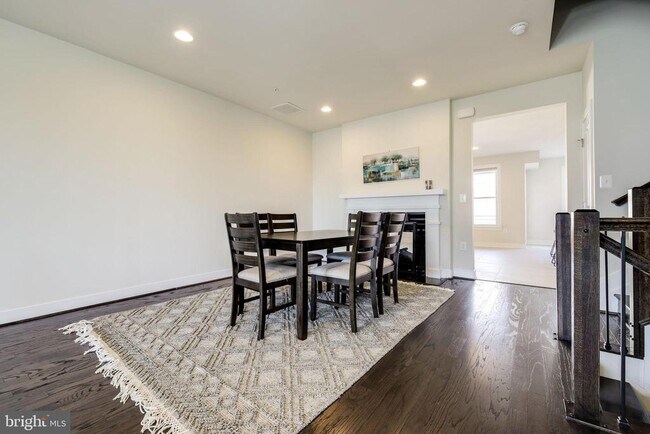 Building Photo - 1224 Main Line Blvd