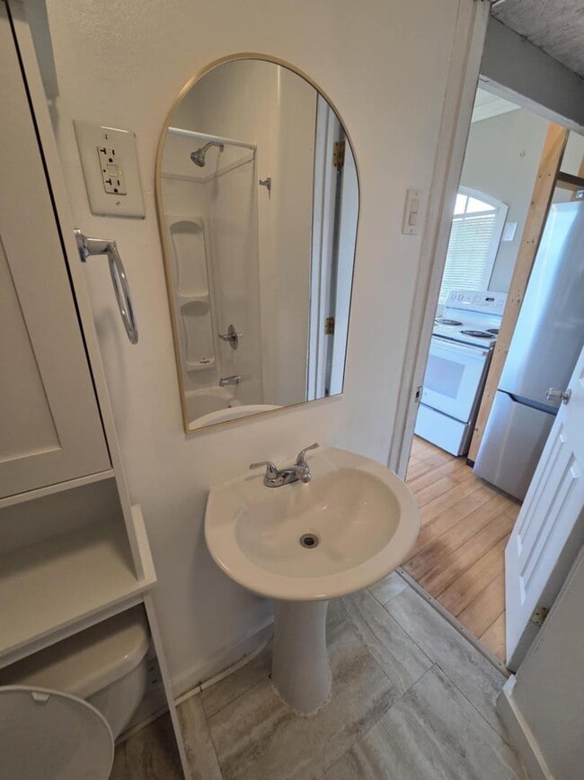 Building Photo - 7339 Manns Dr