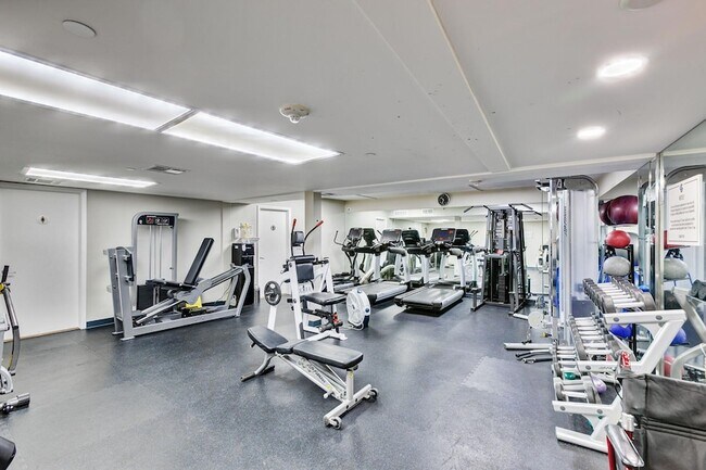 Building Photo - 1190 Jimmy Buffett Mem Hwy