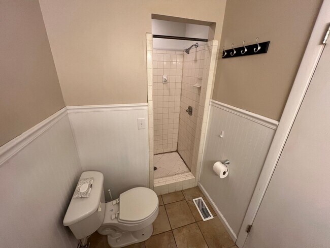 Building Photo - Old Hickory / Nolensville Rd 3bed 2.5 bath