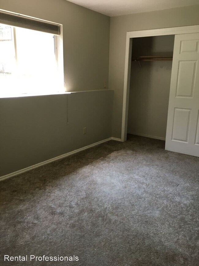 Building Photo - 4 br, 2 bath House - 3504 Golden Valley