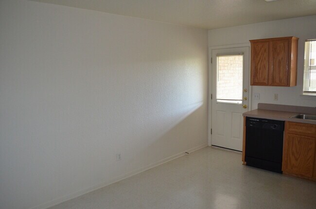 Building Photo - 2108WW