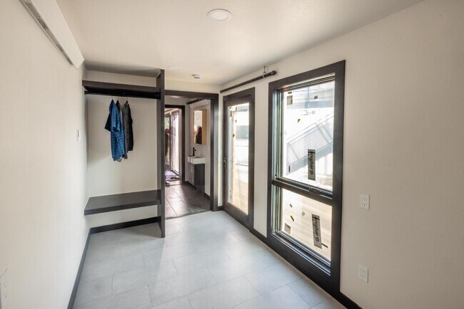 Building Photo - 326 East Arkansas St.