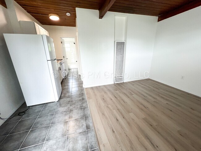 Building Photo - 3205 Joan Rd