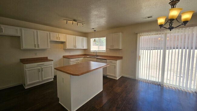 Building Photo - Chicoma Way 1832 NW