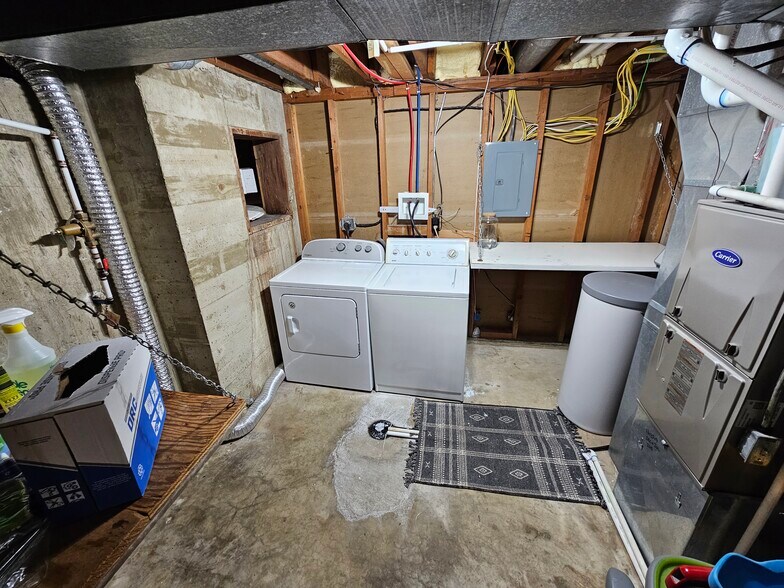 Building Photo - 4 E 1100 S