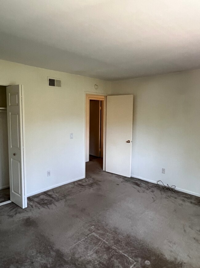 Building Photo - 28858 Conejo View Dr