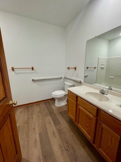 Building Photo - 1010 W South St