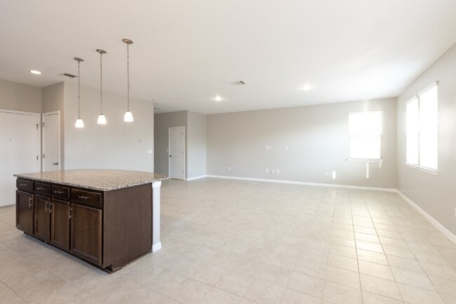 Building Photo - 4 Bedroom Home Available for September Move-In