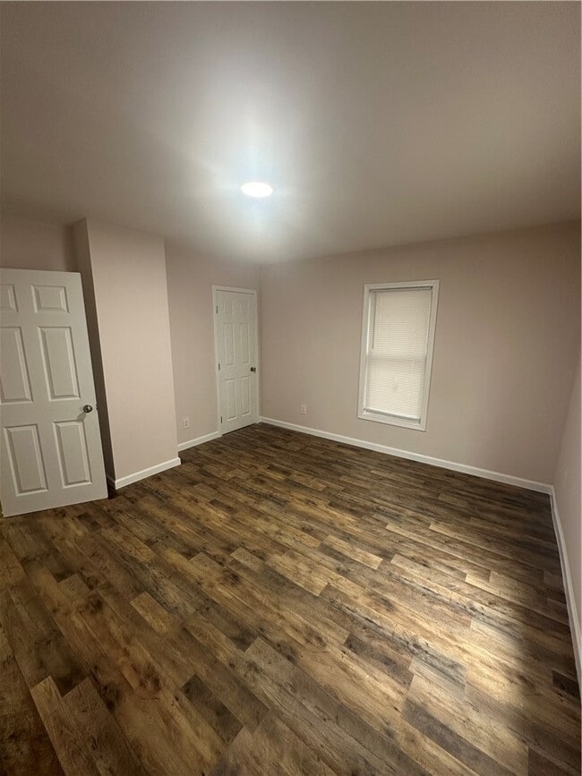 Building Photo - 255 Lyon St