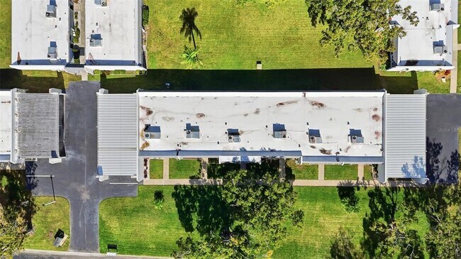 Building Photo - 4651 Lake Villa Dr