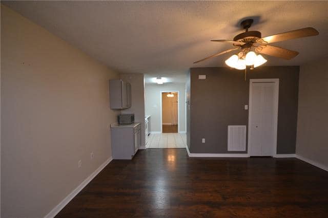 Building Photo - 116 Red Gros Ln