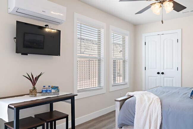 Building Photo - 3273 2530 S