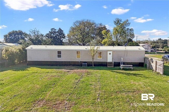 Building Photo - 16962 Lea Cir