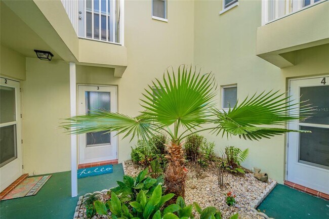 Building Photo - 2566 Gary Cir