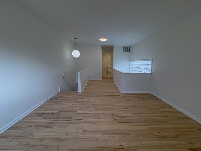 Building Photo - 2036 Wallace St