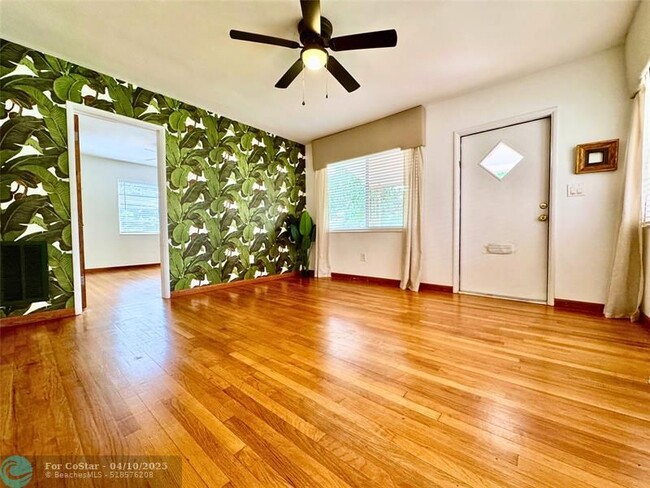 Building Photo - 311 NE 48th Ct