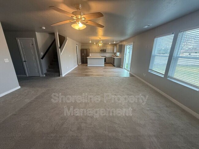 Building Photo - 973 S Nautilus Ave